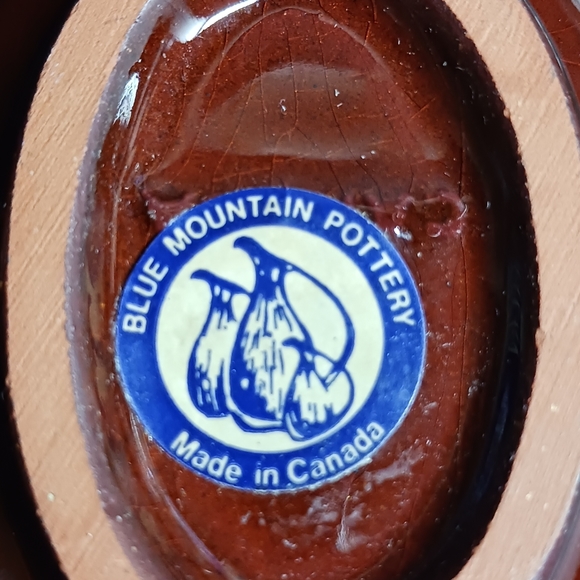 2 Leaf Shaped Pottery Candlestick Holders Blue Mountain Pottery, Rustic Glaze - Picture 3 of 4